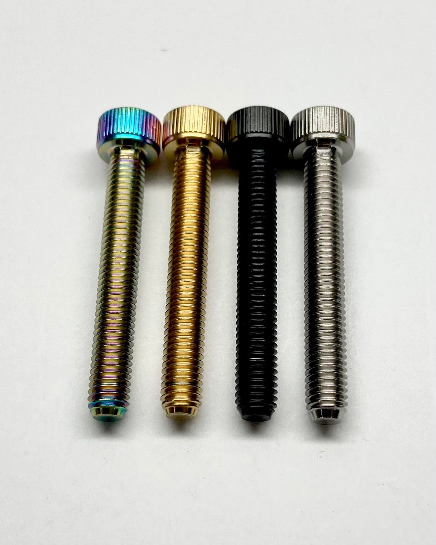 M5x35mm - Knurled Head - Titanium