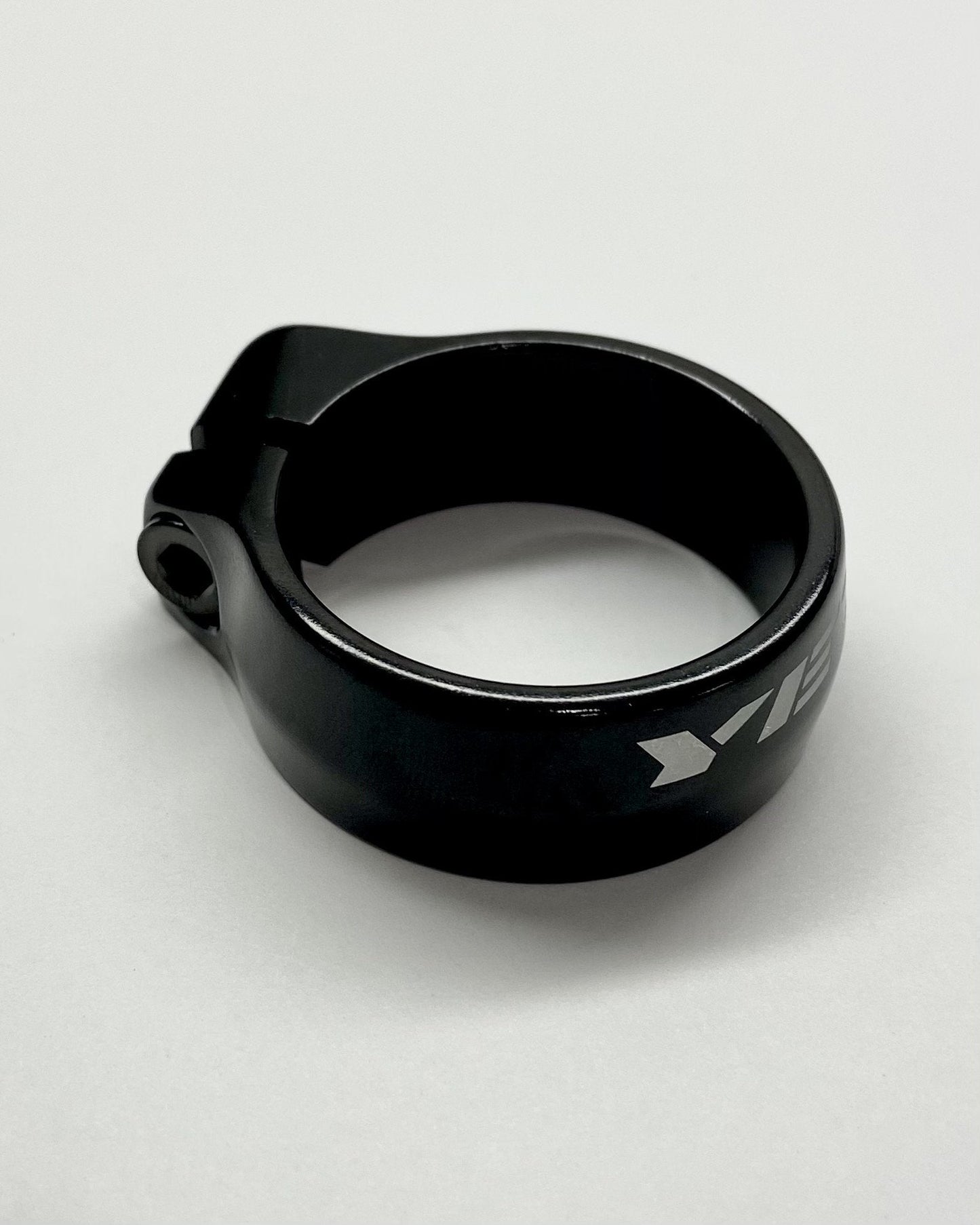Yeti Seat Collar Bolt - Titanium